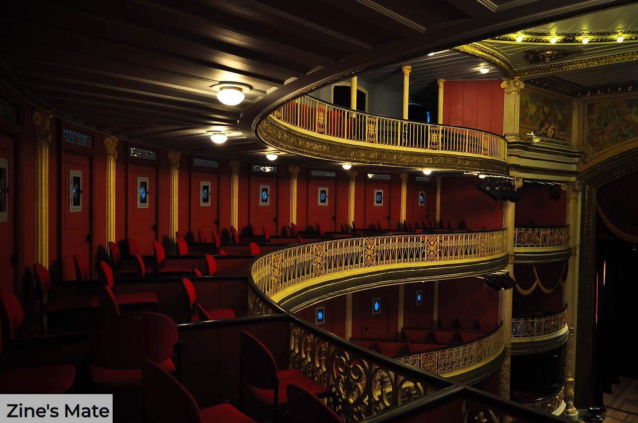 audience, theatre, saint